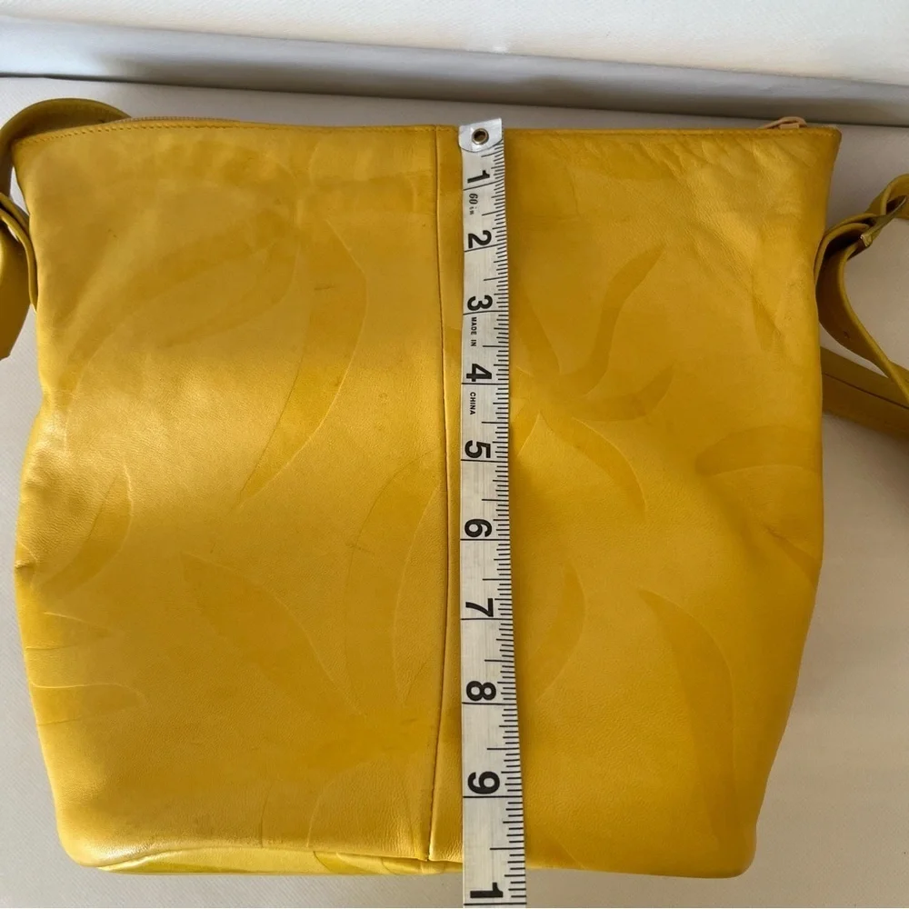 Vintage Etra Yellow Gold Leather Bucket Bag